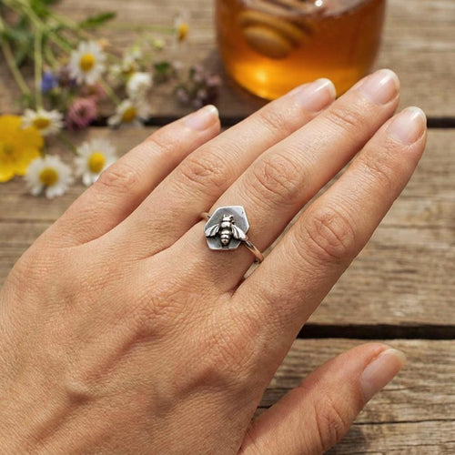 Handcrafted in Peru: 950 Fine Sterling Silver Bee Honeycomb Ring, Peruvian Artisan Jewelry