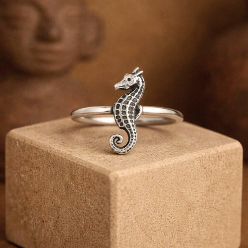 Handcrafted in Peru, 950 Fine Sterling Silver Seahorse Ring: Peruvian Jewelry