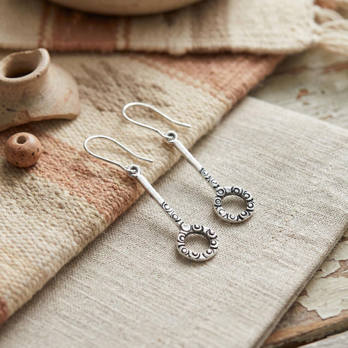 950 Sterling Silver Dangle Earrings: Oxidized Circle Design, Handcrafted in Peru