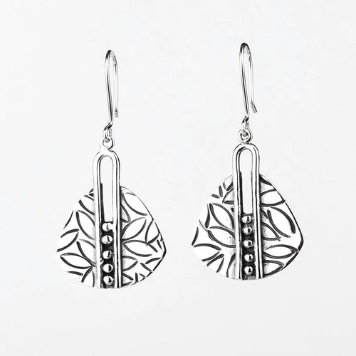 Handcrafted in Peru, 950 Fine Silver, Leaf Design Dangle Earrings (7.60gr, 5 cm)