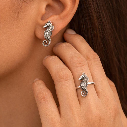 Handcrafted in Peru, 950 Fine Sterling Silver Seahorse Ring: Peruvian Jewelry